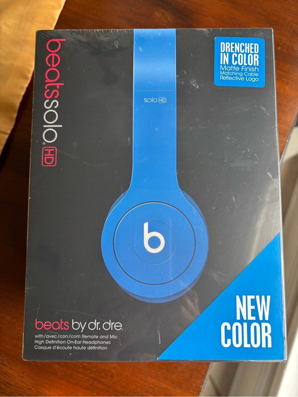 Beats by Dre Solo HD On-Ear Headphones in Bright Blue with remote and mic